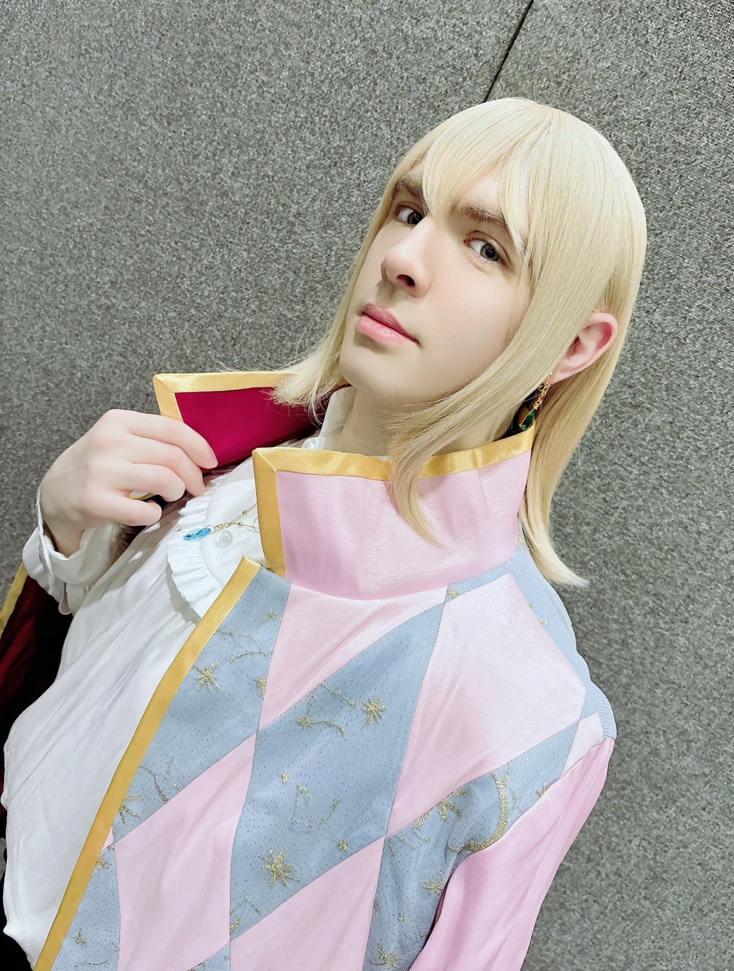 HayabusaKnight cosplaying as Howl from Howl's Moving Castle